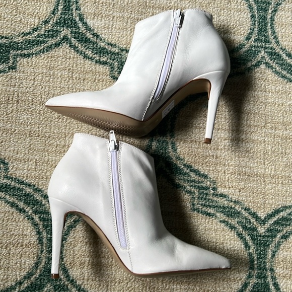 New in Box Formentini heeled boots. European 36 - Picture 6 of 17